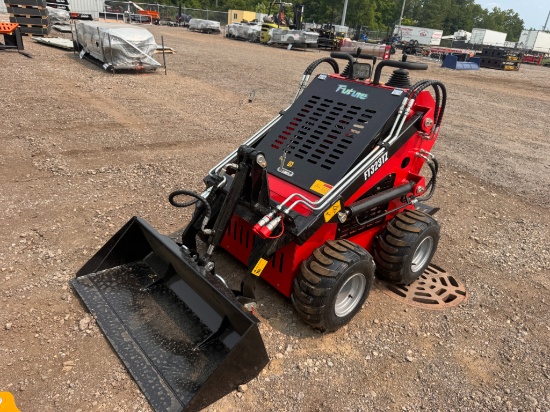 Future FT323TZ Wheel Mini Skid Loader
