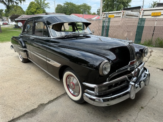 1952 Pontiac Chieftain 4 Door Sedan