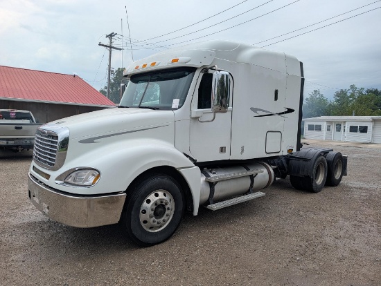 2018 Freightliner Columbia Glider Sleeper