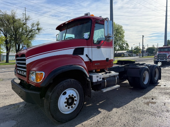 2007 Mack Granite CV713 Day Cab