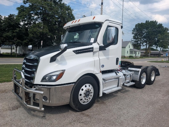 2024 Freightliner Cascadia Day Cab