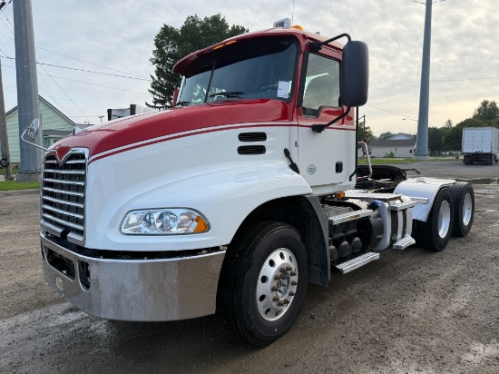 2016 Mack CXU613 Day Cab
