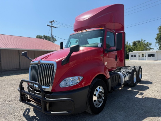 2021 International LT625 Day Cab