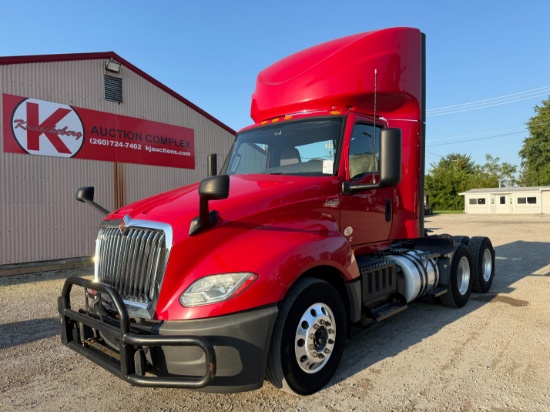 2019 International LT625 Day Cab