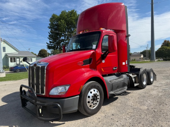 2021 Peterbilt 579 Daycab