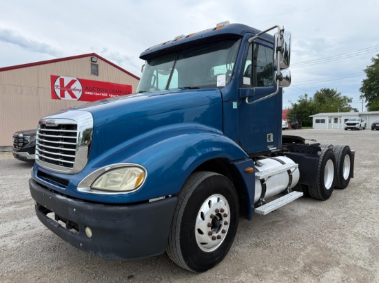 2006 Freightliner Columbia Day Cab