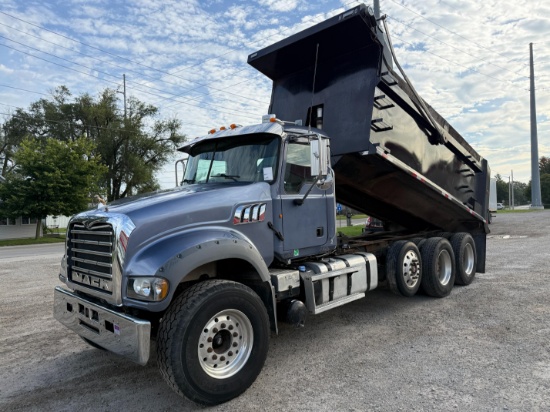 2013 Mack GU713 Dump Truck
