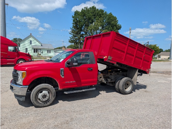2017 Ford F350 Dump Truck