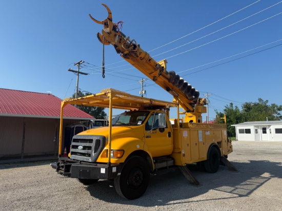 2009 Ford F-750 Digger Derrick