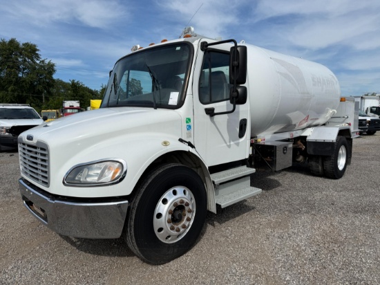 2018 Freightliner M2106 LP Truck