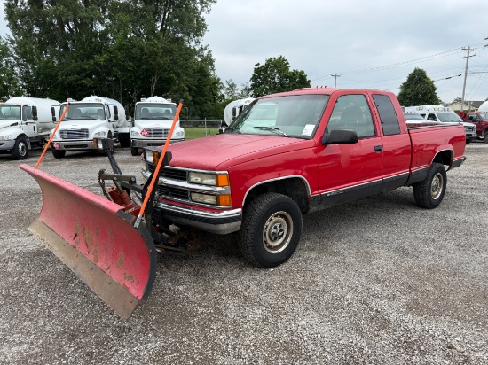 1995 Chevrolet 2500 w/ Plow