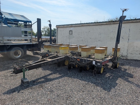 Black Machine 6-7 Split Row Planter