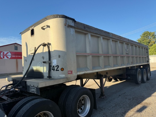 2004 East Tri-Axle Dump Trailer W/ Liner