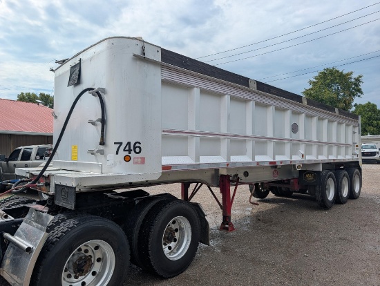 2006 Mac Dump Trailer w/ Liner
