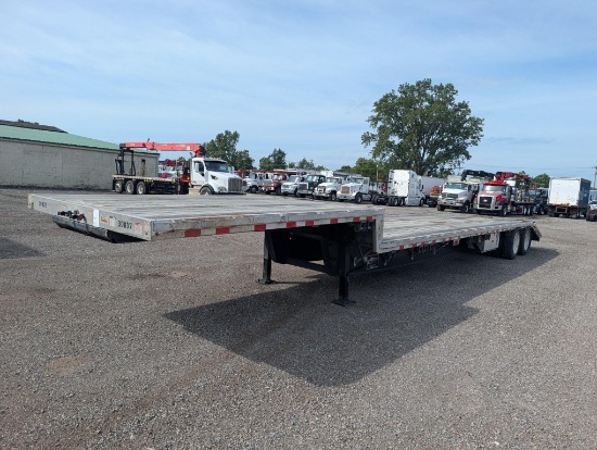 2018 Jet Step Deck Equipment Trailer w/ Ramps