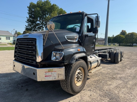 2013 Freightliner SD114 Cab & Chassis