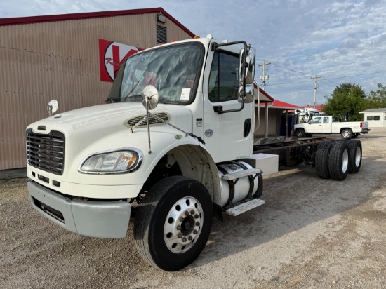 2014 Freightliner M2106 Cab & Chassis