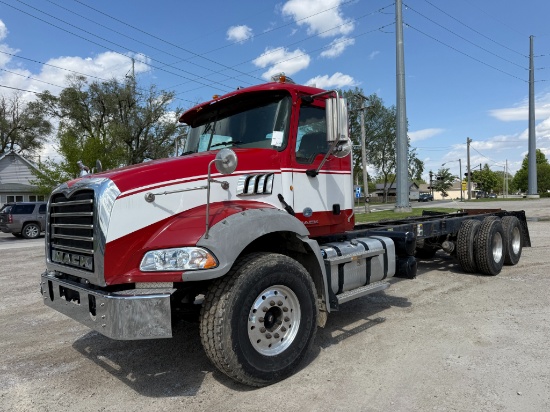 2014 Mack GU813 Cab & Chassis