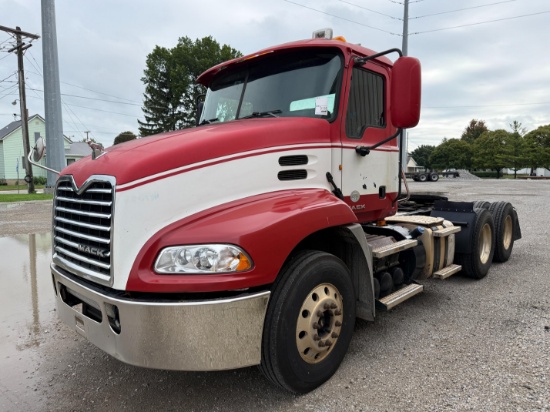 2015 Mack CXU613 Day Cab