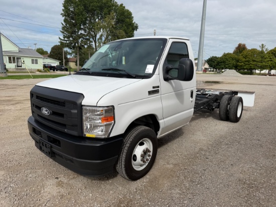 2027 Ford E350 Cab & Chassis