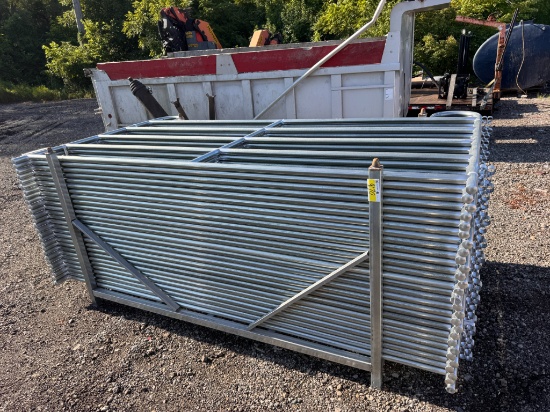 (27) 10' x 5' Livestock Corral Panels
