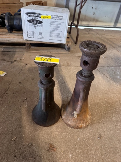 (2) Screw Jacks