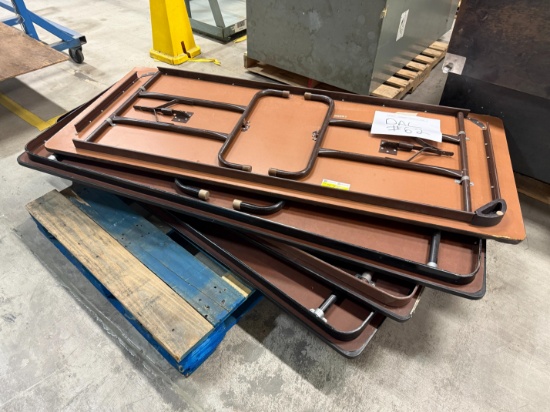 (4) 6' Folding Tables
