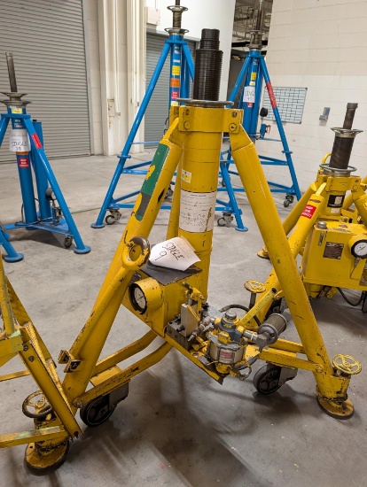 Columbus Hydraulic Aircraft Jack