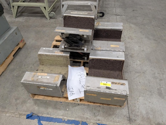 (5) Door Lifting Jacks