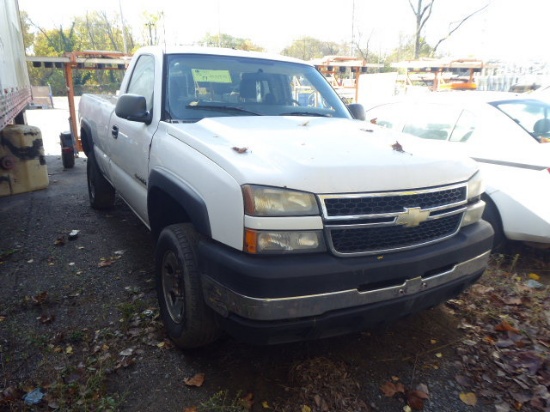 2006 Chevrolet 2500 Silverado Pickup Truck