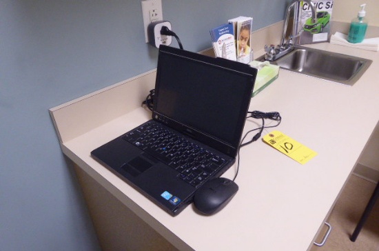 Dell Latitude XT2 Laptop w/Mouse  (System)