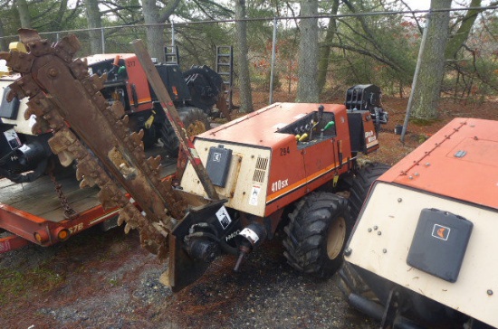 2000 Ditch Witch 410SXD Trencher, 90 Hours
