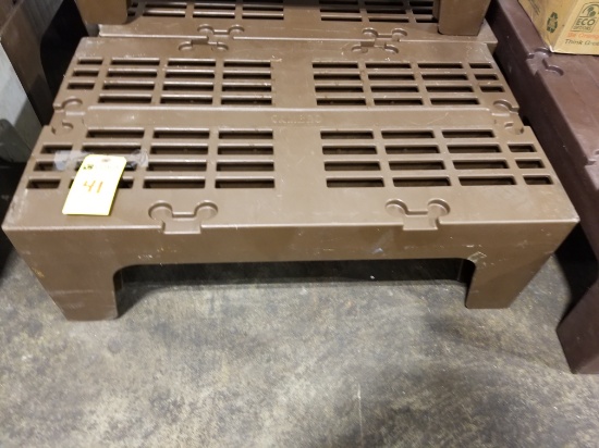 Cambro Dunnage Rack