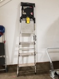 Aluminum Step Ladder