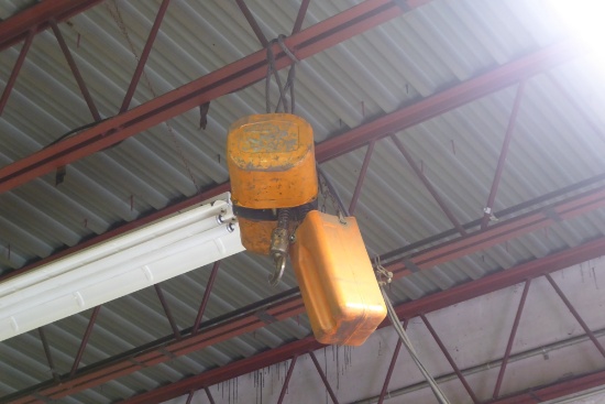 Harrington 1/2 Ton Electric Chain Hoist