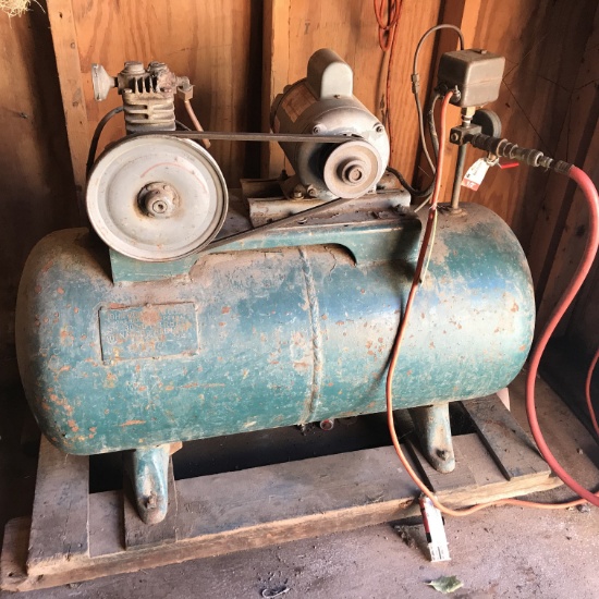 John Wood 30 Gallon Tank Air Compressor