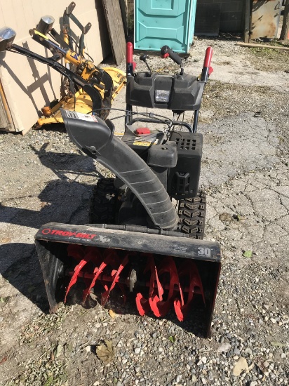 Troy Bilt XP Storm 3090 Snow Blower