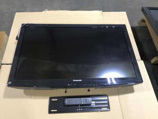 Panasonic 40" Viera LCD TV W/wall Mount