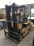 Daewoo GC25S LP Gas Forklift w/Side Shift