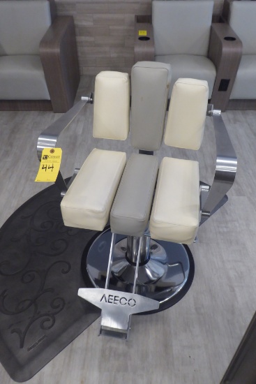 Veeco Hydraulic Barber Chairs