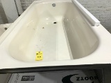 Bootz Bath Tub, 5'