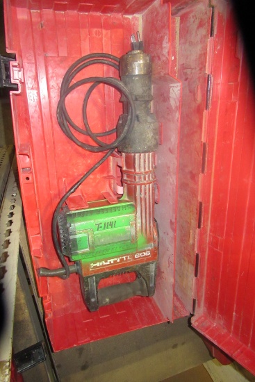 Hilti TE805 (Corded) Demo Hammer Drill w/Case