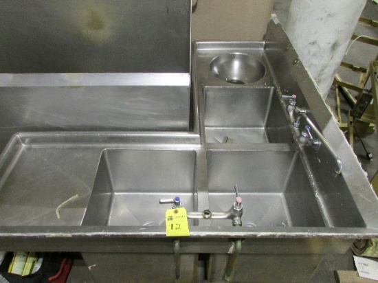 L Shape 3-Bay Sink w/2-Faucets, 10'