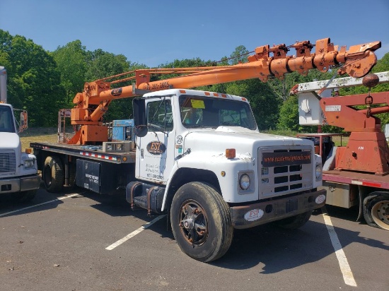 1984 International 1954 Single Axle Flatbed Crane Truck, Diesel, Manual Transmission, Odometer Reads