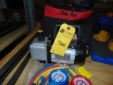 Rotary Vane Vacuum Pump w/Bag, m/n 71094