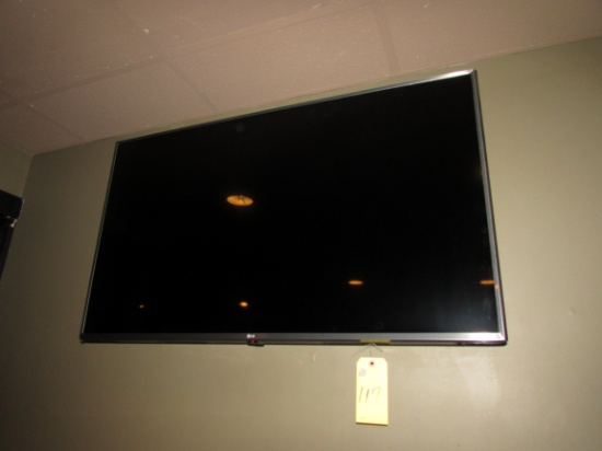 LG TV w/Wall Mount