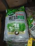 Scotts Turf Builders Ultra Feed (40 Lb.) (7 Bags)