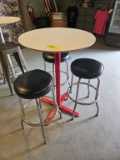 Round Pedestal Table w/(3) Stools (Lot)