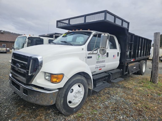 2004 Ford F-650XL Super Duty Crew Cab Single Axle Landscape Dump Truck (Title Within 30 Days)