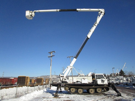 Altec AH100, Bucket Truck rear mounted on 2012 Camoplast GT3000 All-Terrain Track Machine Starts, ru